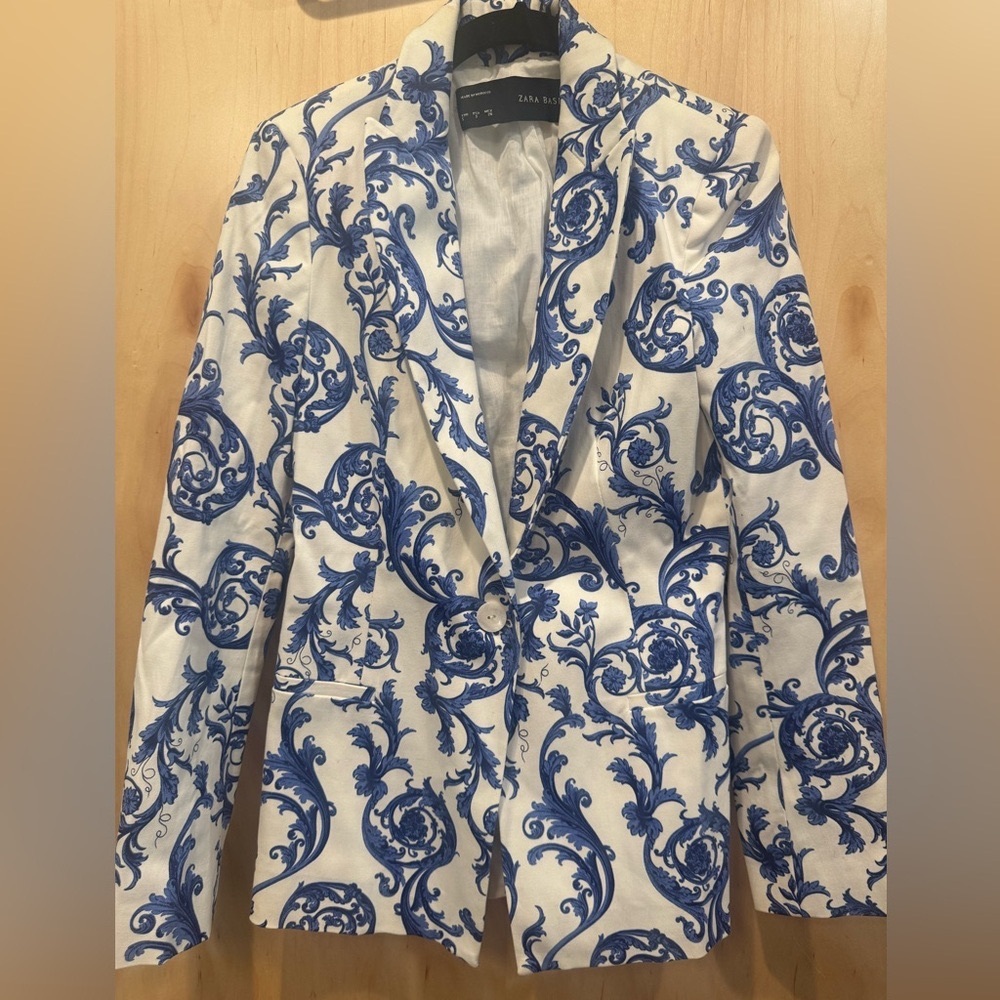 Zara Blue and White Patterned Blazer
